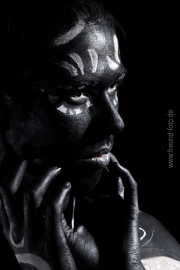 Schwarz Weiß Bodypainting Fotoshooting Fotografie in Fürth