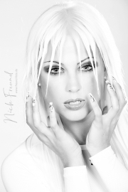 White Night Nails Fashion Beauty Shooting