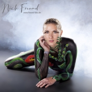 Bodypainting im Fotostudio mit Nebelmaschine