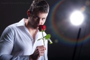 Junggeselle mit Rose