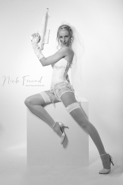 Hochzeitsfotograf Fürth, Braut zeigt sich in sexy Unterwäsche