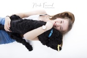 Kinder Fotoshooting mit Hund im Studio