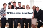Mitarbeiter Gruppenfoto im Büro