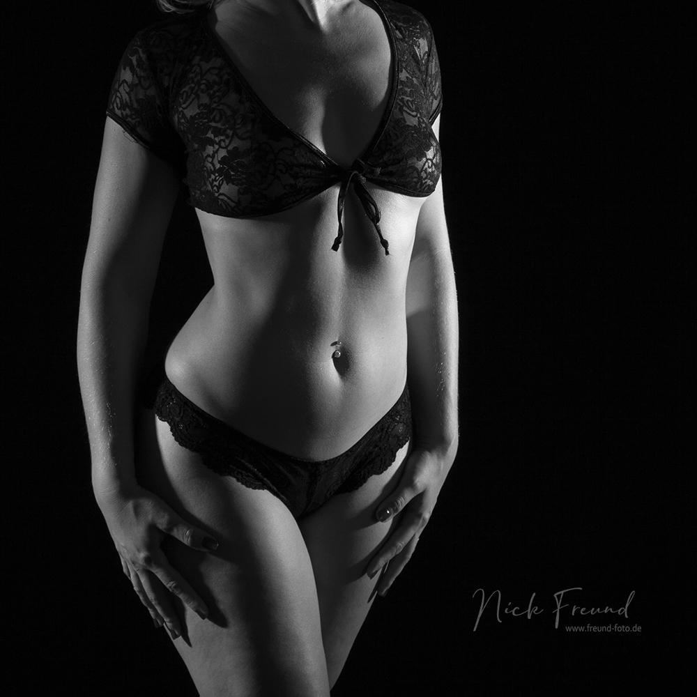 Dessous Low Key Aktfotos Forchheim