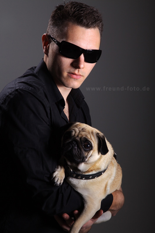 Herrchen mit Hund bei Hunde Fotografie Oberasbach