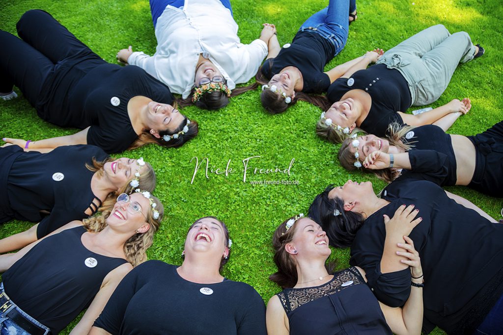 Emotionale und spaßige Junggesellinnen Fotoparty in Nürnberg Fürth Erlangen Lustige und emotionale JGA Fotoshootings in Nürnberg Fürth Erlangen
