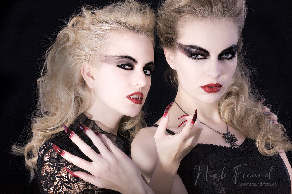 Vampir Fashion Fotostudio in Nürnberg Fürth Burgfarrnbach inklusive Make Up Vampir Fashion Shooting in Fürth